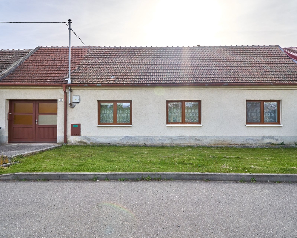 Prodej řadového domu 3+1,se zahradou 323m² - Nížkovice